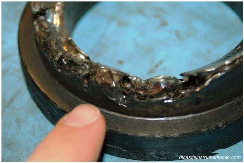 PROBLEMA DE EROSÃO EM VÁLVULA DE CONTROLE 2 Control Valve Erosion Problems 02 p