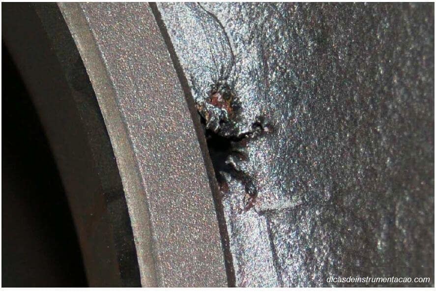 PROBLEMA DE EROSÃO EM VÁLVULA DE CONTROLE 7 Holes in Control Valve Bod 07 p